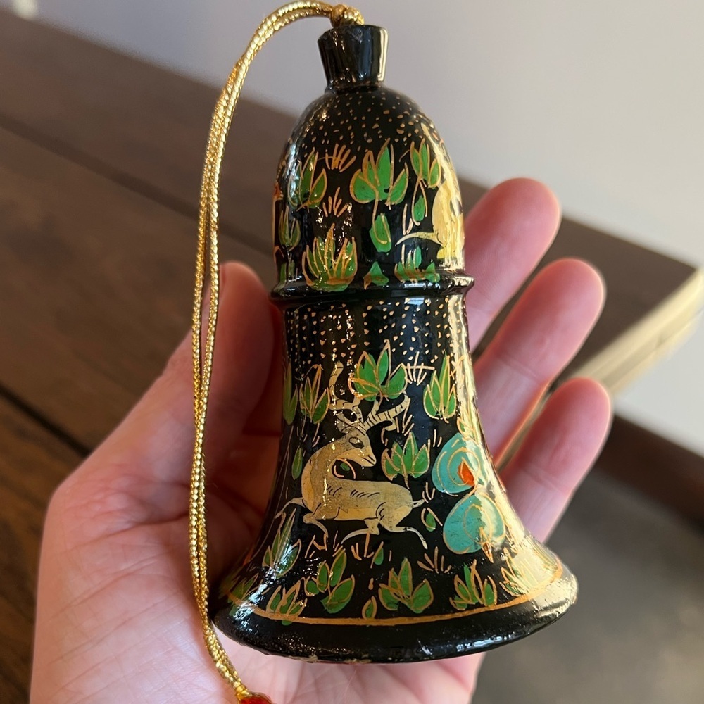 Vintage‎ Lacquer Paper Mache Kashmiri Art Hand Painted Bell That Rings 3"